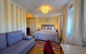 Vaenerport Lakefront Hotell